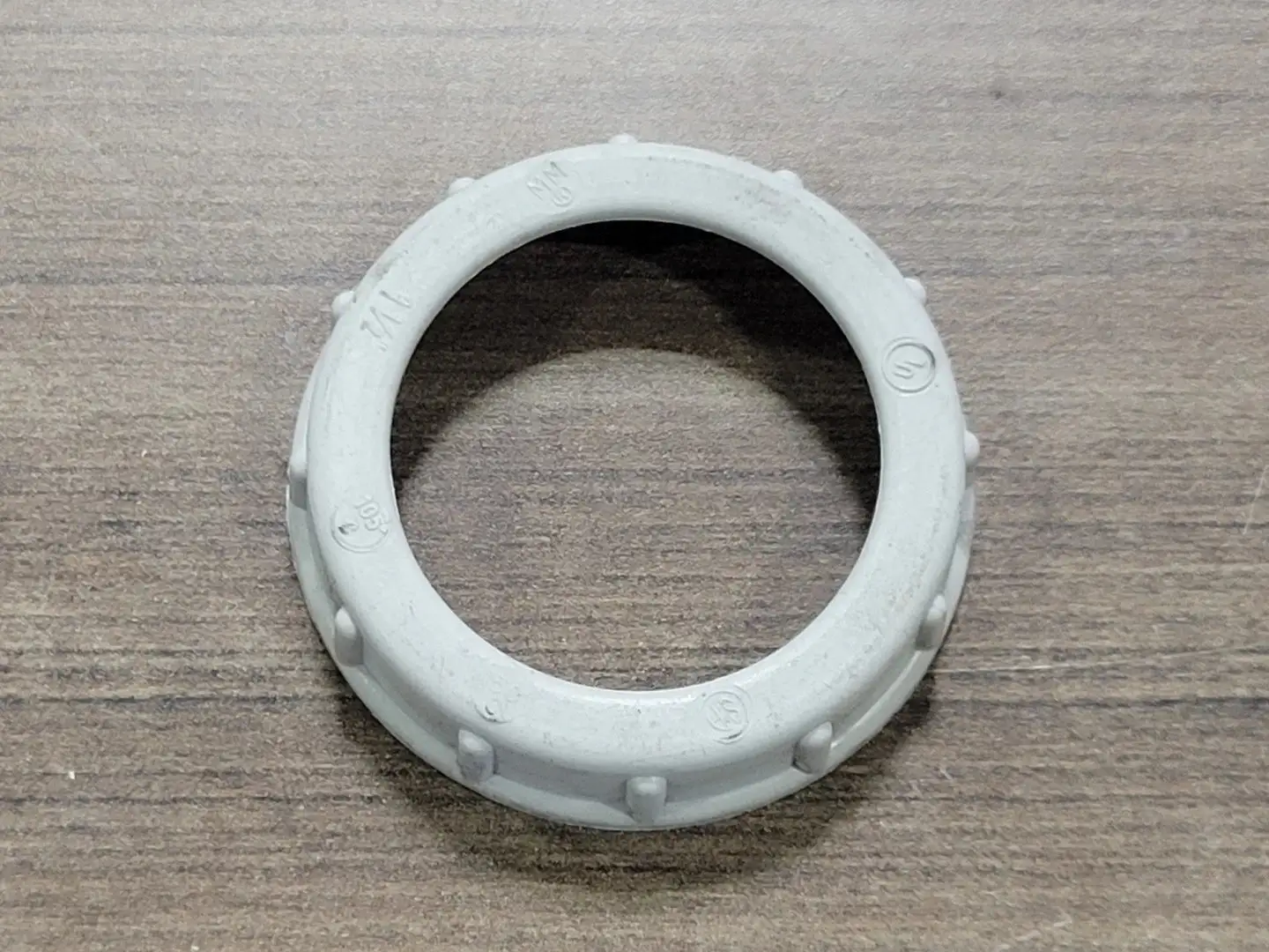 1-1/2" Plastic Bushing (Box of 43)