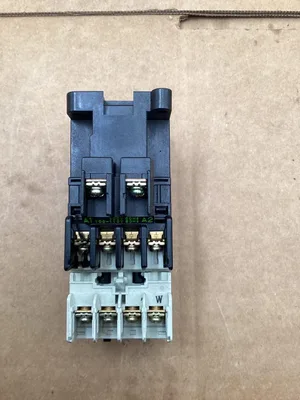 Fuji Electric Contactor Relay With SZ-A40 Auxillary Block
