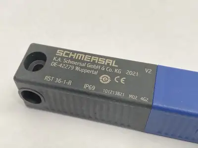 USED SCHMERSAL MAGNETIC LATCHING SAFETY SENSOR ACTUATOR RST 36-1-R