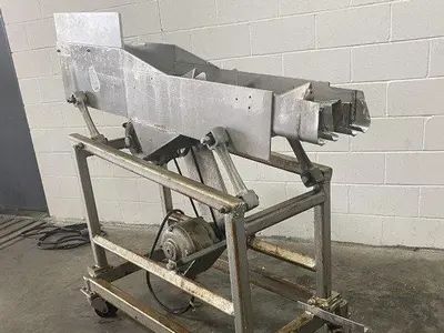 Commercial 4-Lane Shaker Conveyor