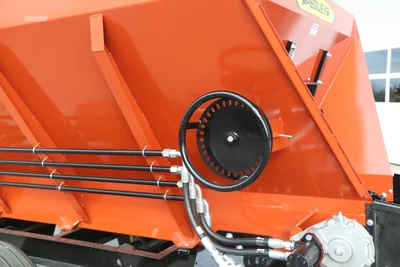 New | in-Stock 2026 PEQUEA SL6 Dry Spreaders Pennsylvania US | Zimmerman Farm Service #1409985