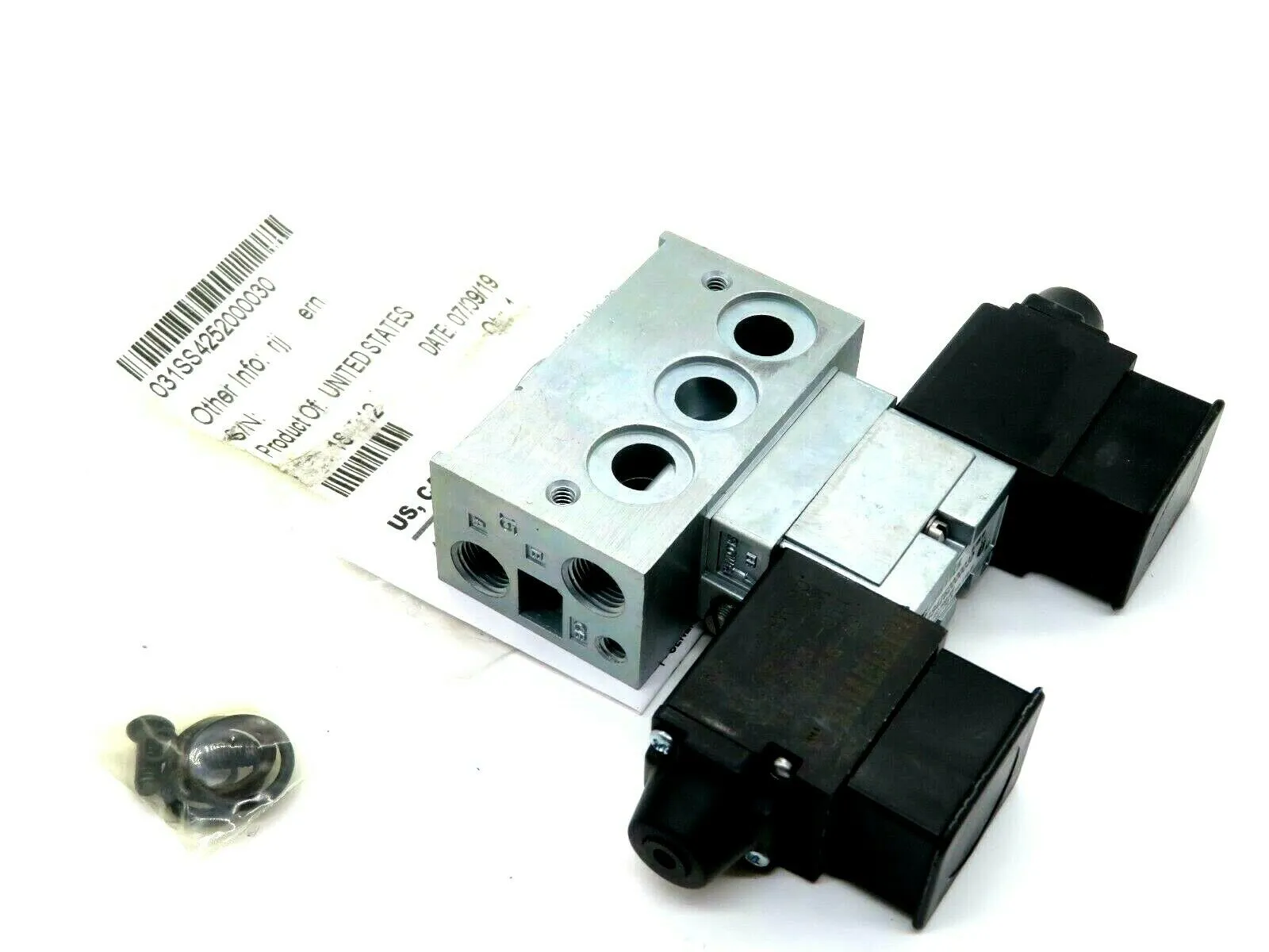 NEW NUMATICS 031SS4252000030 SOLENOID VALVE