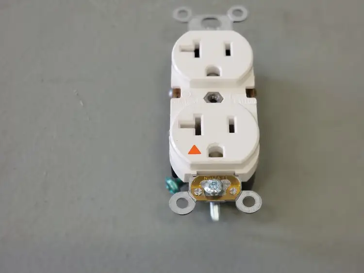 Used LEVITON _UNKNOWN_ Cable & Wire British Columbia CA | Lenmark #252489