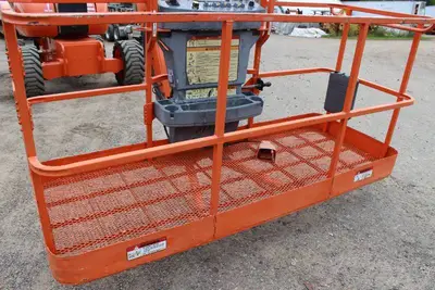 JLG 800 A, 4WDTelescopic Articulating Boom Lift