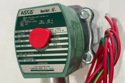 NEW ASCO 8215G020 SOLENOID VALVE 120/60, 110/50
