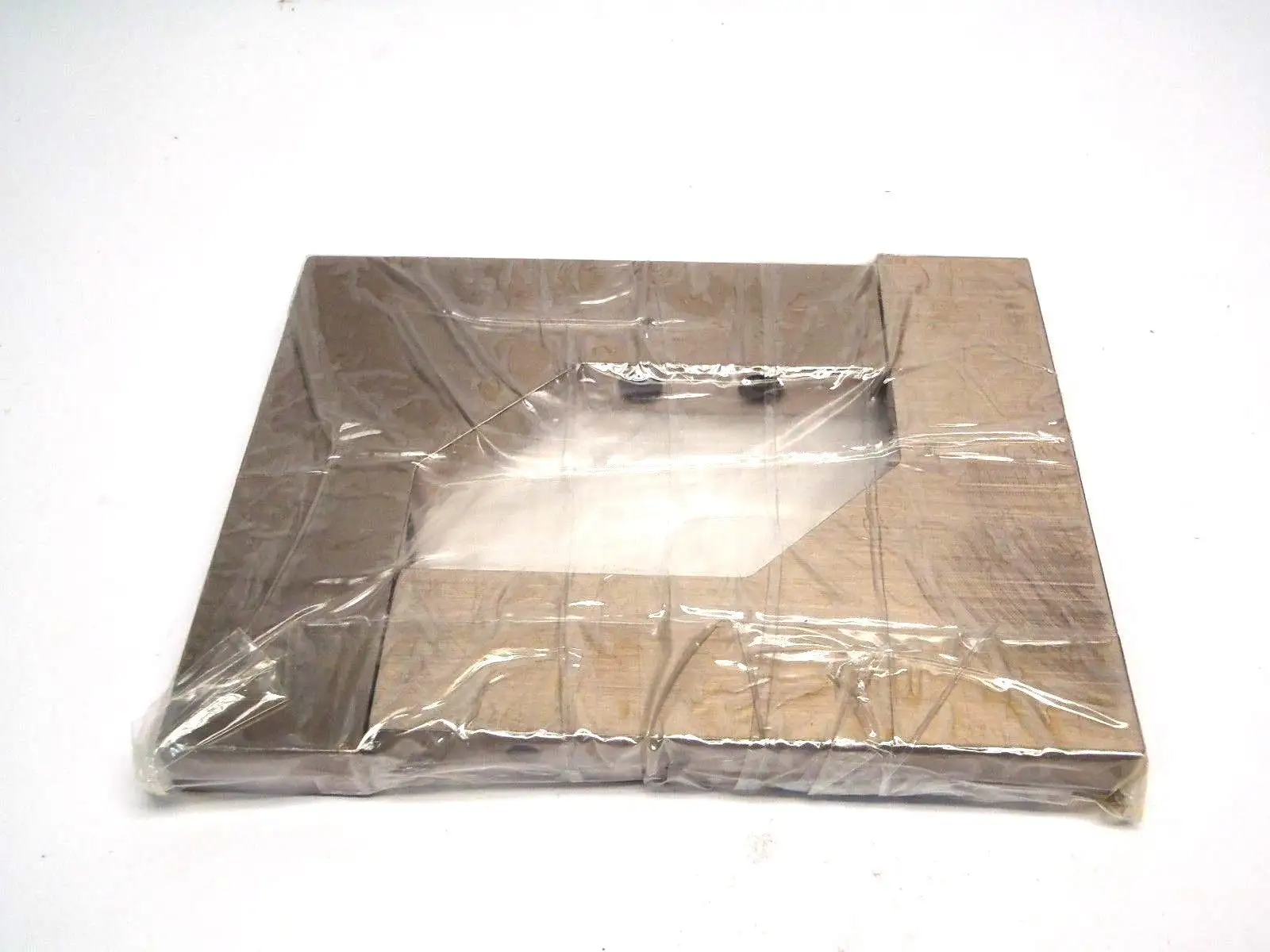 USED MISUMI L SHAPE THRU/ COUNTERBORED GUESSETS 150X150X16