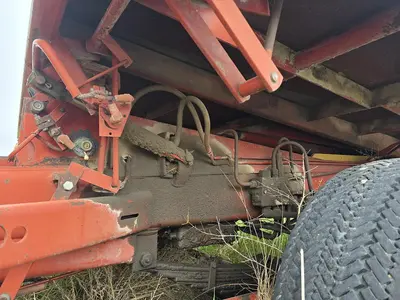 USED NEW HOLLAND 1075