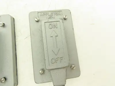 Appleton FSK1VTS External Operated Switch Weatherproof Device Box Cover Lot Of 2