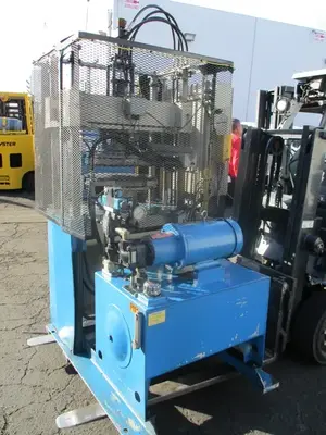 USED 1998 MPC 140