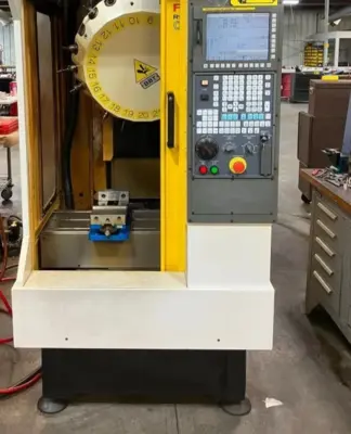 2012 FANUC ROBODRILL ALPHA-D21SIA5 CNC Drilling and Tapping Centers | Silverlight CNC, Inc (1)
