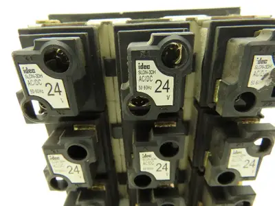IDEC SLC30N Annuncaiator Lighted Control Panel 9 Panel 24V