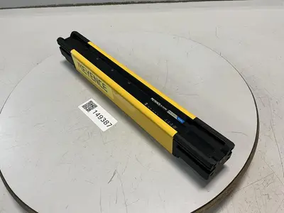 USED KEYENCE SL-V31FM-R