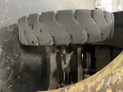 USED 2010 KOMATSU FG25T-16