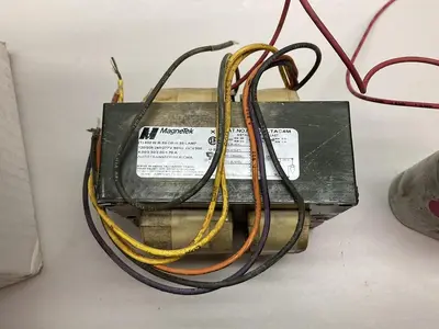 Used MAGNETEK S400MLTAC4M-500K Light Source Equipment Ohio US | Surplus Asset Holdings #1246249
