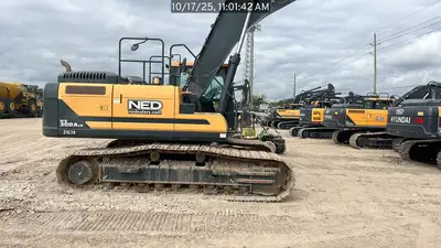 Used 2023 HYUNDAI HX300A LR Crawler Excavators North Carolina US | National Equipment Dealers #1422320