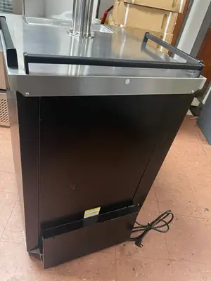 Used Beverage Air Used Beverage-Air BM23HC-B-WINE Kegerator Wine Dispenser 1/2 Keg Capacity 120V Beer Equipment Illinois US | Falcon Restaurant Supply #1375719