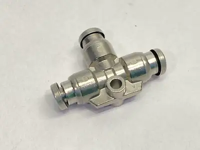 USED SMC KQC UNION TEE FITTING STAINLESS STEEL 5/32" OD