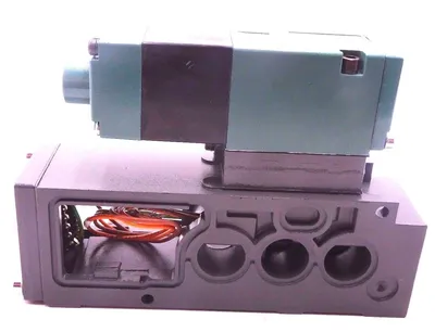 NEW NUMATICS 82SA425K000030 SOLENOID VALVE