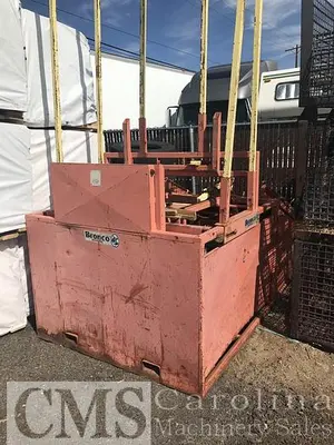 USED BRONCO PALLET NAILER
