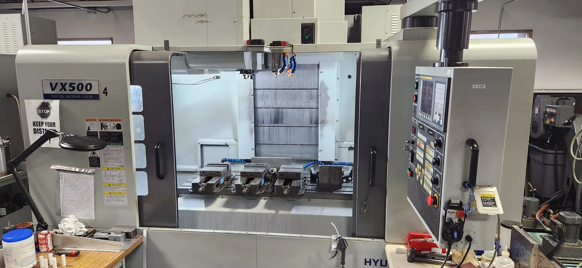 USED HYUNDAI WIA VX-500