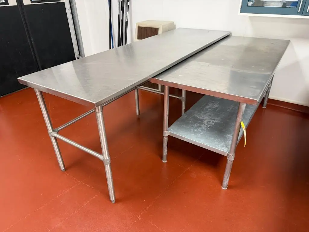 Used _UNKNOWN_ _UNKNOWN_ Preparation Tables Rhode Island US | Federal Equipment Company #1347893