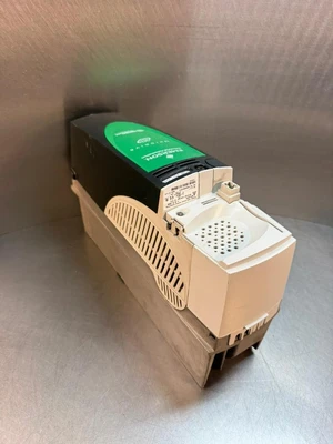 Emerson Unidrive Sp1403 1.5/2.2 Kw SP 2,5T En81-1 (10.5.2)