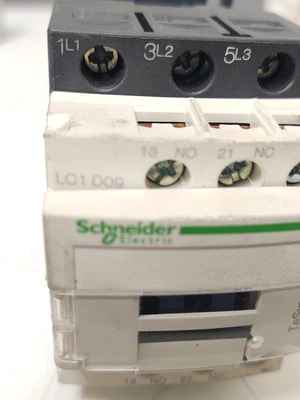 USED Schneider LC1D09G7