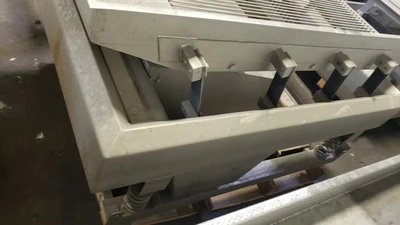 USED KEY FARMCO SHAKER WITH RODS