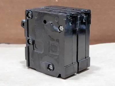 15 Amp 2 Pole 120/240 Volts Circuit Breaker