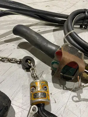 USED INGERSOLL RAND AIR CHAIN HOIST 1/4 TON, 550LBS, CLK SERIES