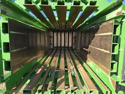USED 2022 JOHN DEERE L341