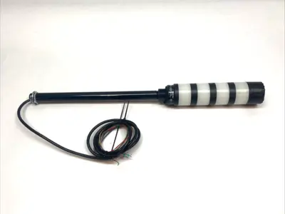 USED BANNER ENGINEERING CORE 50MM LED TOWER LIGHT 4-COLOR AUDIBLE INDICATOR W/ 1 FT POLE