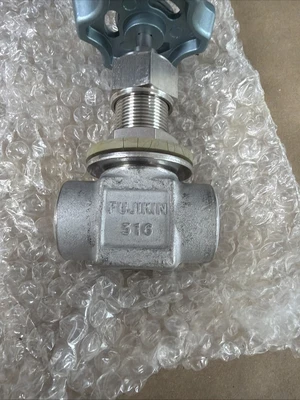 NEW Fujikin UH1500-1/2