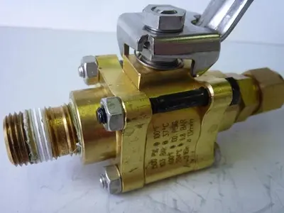 USED SWAGELOK B-63TF8