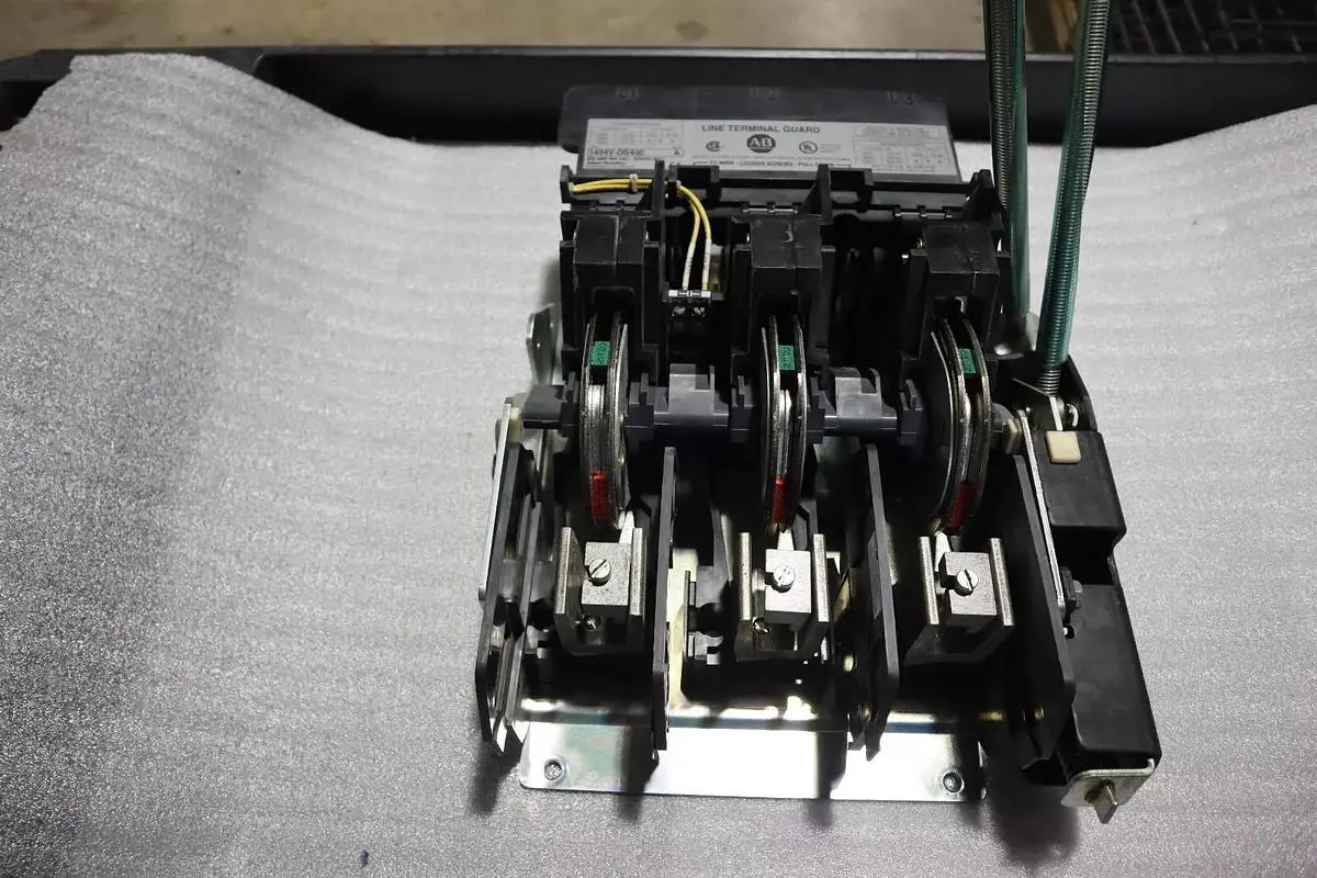 AB 1494V-DS400 400 AMP VARABLE DEPTH SWITCH ALLEN BRADLEY STOCK 5336