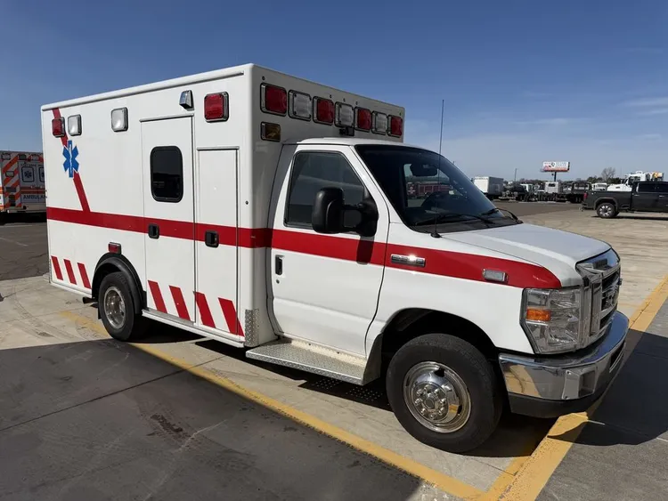 Used 2022 FORD MEDIX AMBULANCE Misc Trucks Minnesota US | Carco Truck & Equipment #1514044