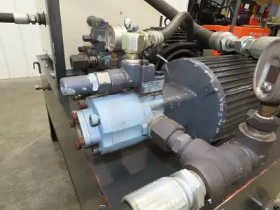 Daikin Hydraulic Power Unit 6.8GPM 220V w/Chiller 1.5kW & Circulation Pump/Motor