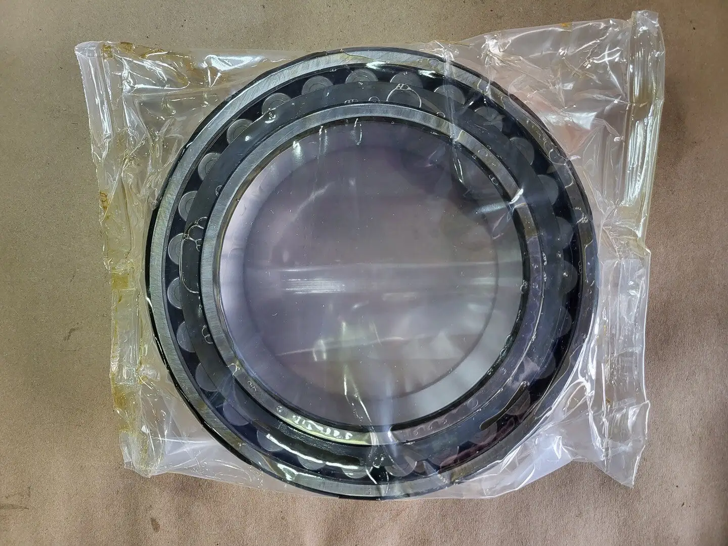 NEW SKF 23028 CC/W33