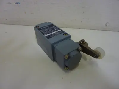USED ALLEN BRADLEY 802T-APV SER F
