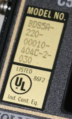 NEW KOLLMORGEN BDS5A-220-00010 SERVO DRIVE BDS5A22000010