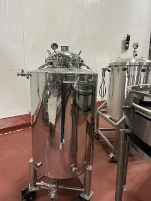 USED STOUT 100 GALLON