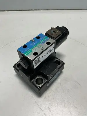 USED VICKERS DG4V-3S-2A-M-U-HL7-60-EN490