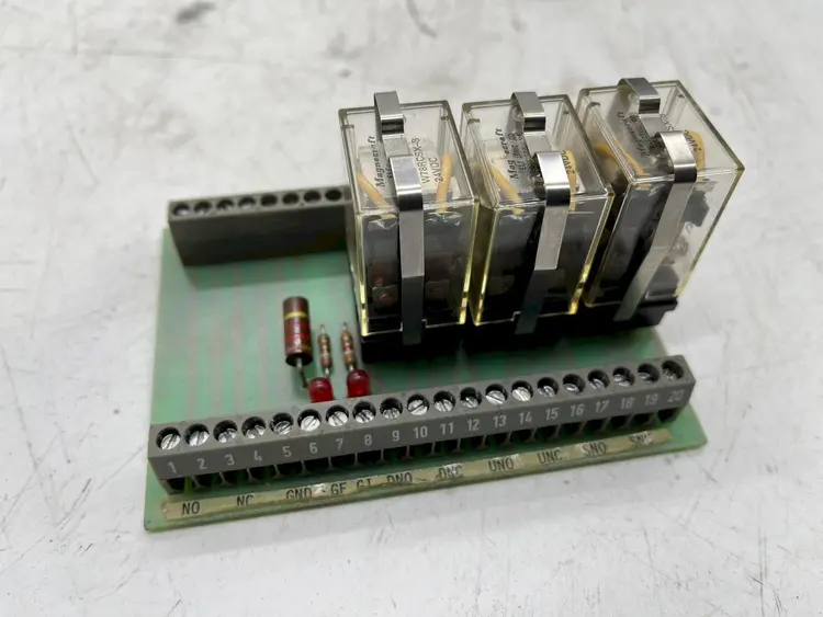 Used CINCINNATI INC _UNKNOWN_ Printed Circuit Board Equipment Ohio US | Yoder Brothers machinery 6 #90531