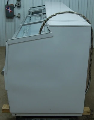 142-0883 Hussmann LBN-10 Sliding Glass Top Self-Contained Freezer