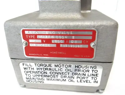 NEW NEW HONEYWELL V7037-E-1004-2 SERVO VALVE V7037E10042