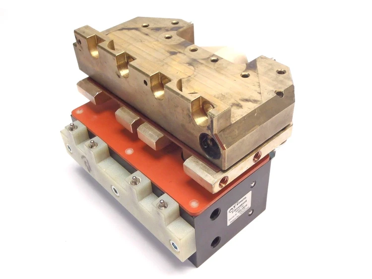 Used ATI Industrial Automation Gun Changer Module Robot Parts Michigan US | Maverick Industrial Sales #1413502