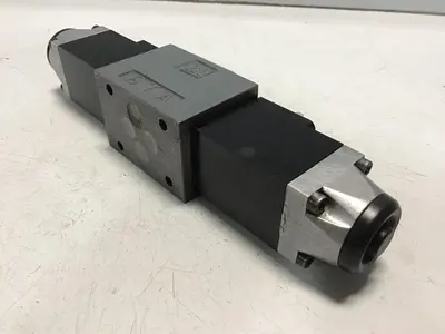 USED REXROTH 4WE6J53/AG24NZ4