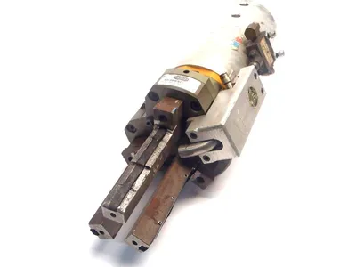 RTH-5M-O-SP | Destaco  3-Jaw Parallel Pneumatic Gripper - Used