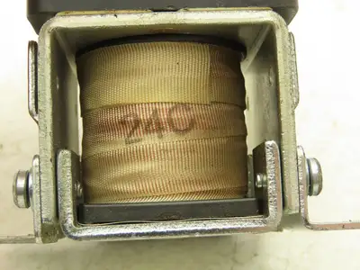 Toyota CT200A24D1M AC Motor Contactor 200A 24V Coil Off 8HBW30 Pallet Jack