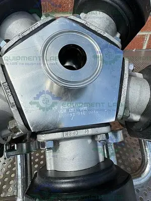USED 5 ITT PURE FLO ADVANTAGE STAINLESS STEEL DIAPHRAGM VALVE W/ 1" SANITARY FITTING